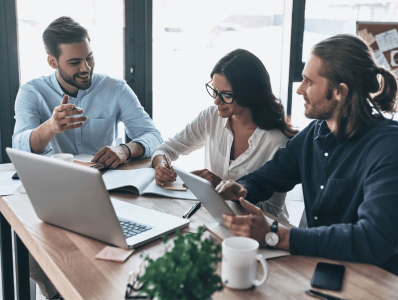 Team of accounts outline who they know in the scope of the project